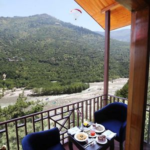 Deluxe Queen River View Balcony on Food & Beverages